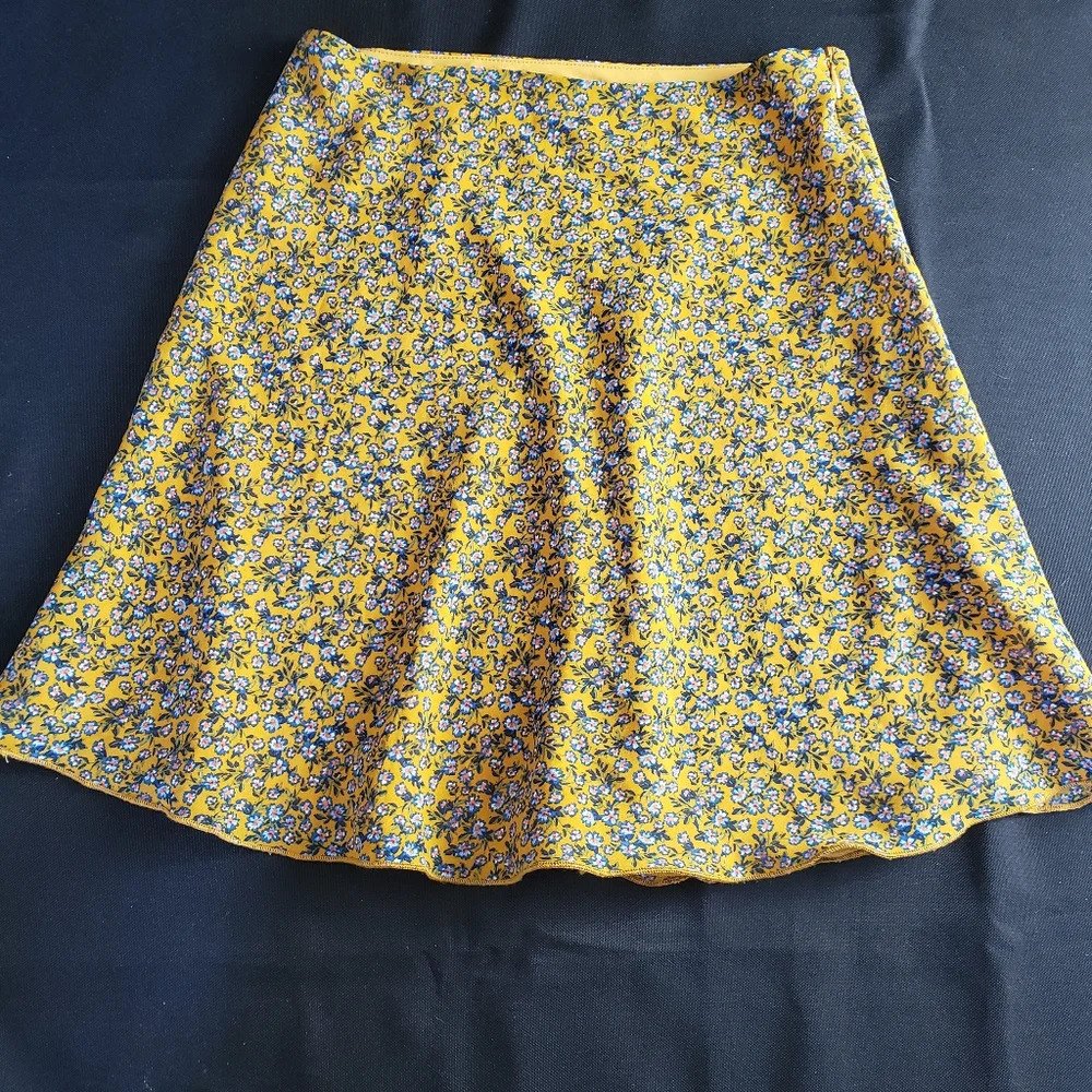 Gianni Bini floral skirt size XS